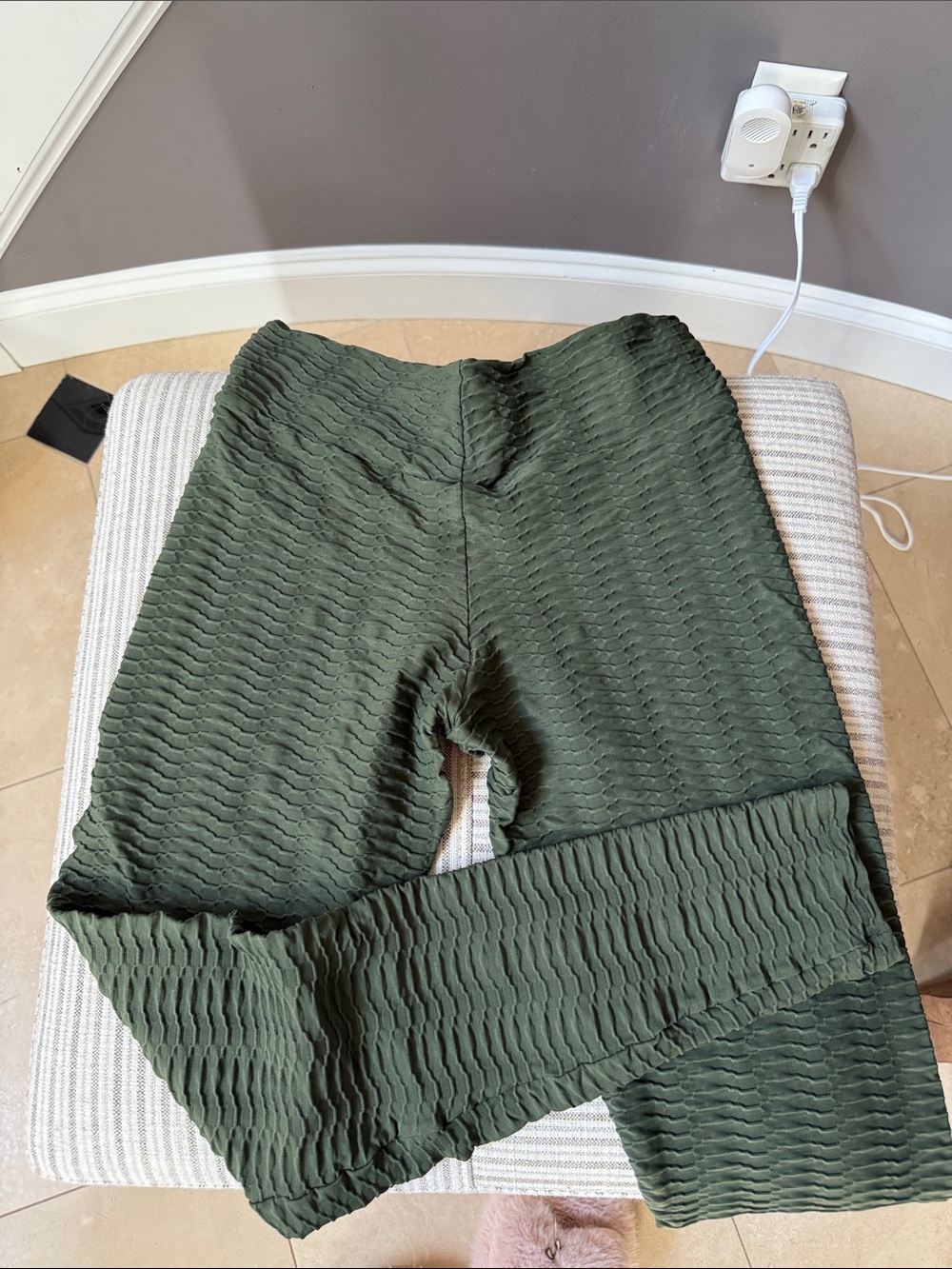 Booty by Brabants Olive Green Textured woman’s leggings . Size S-M